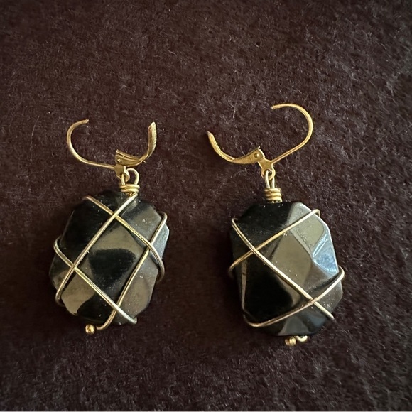 Vintage Joan Rivers Gold Wire Wrapped Caged Faux black Stone Dangle Earrings - Picture 7 of 12